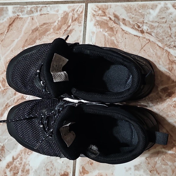 Xero Black Athletic Shoes - Picture 3 of 4
